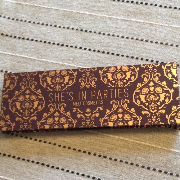MELT COSMETICS SHE’S IN PARTIES EYESHADOW PALETTE - Picture 2 of 5